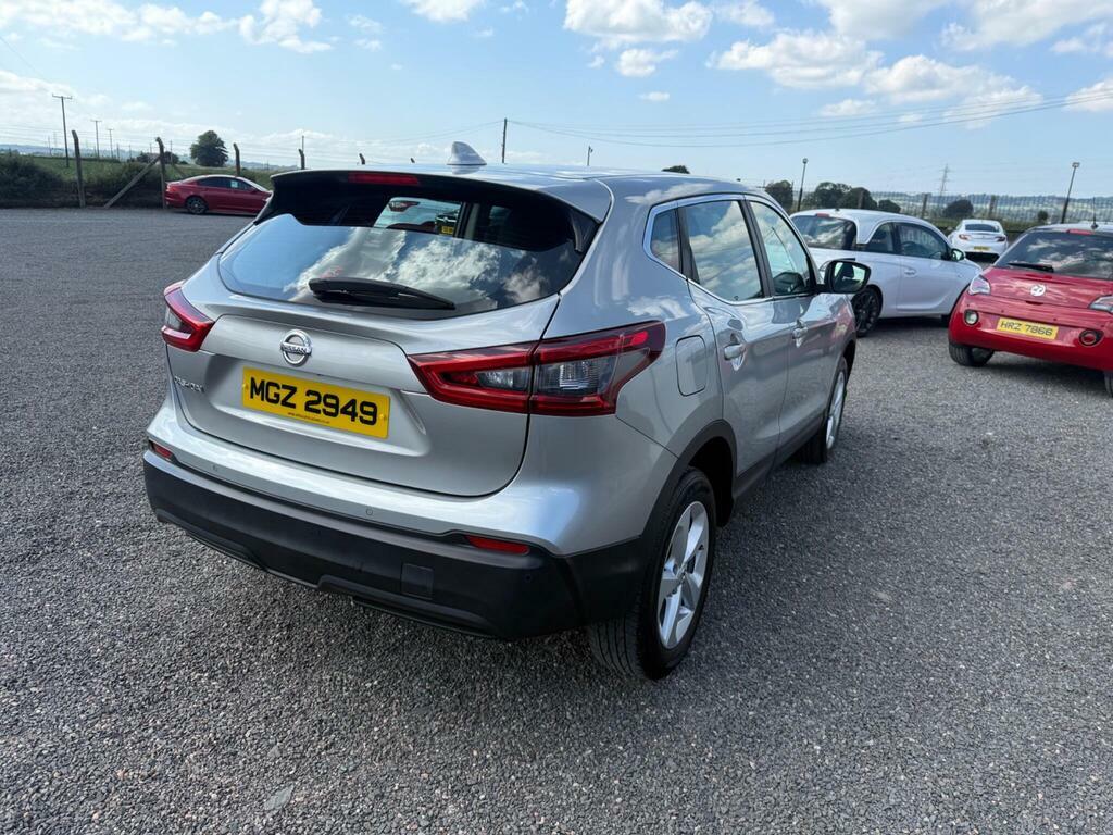 Nissan Qashqai 1.3 Dig-t Acenta Premium Euro 6 S S Silver #4