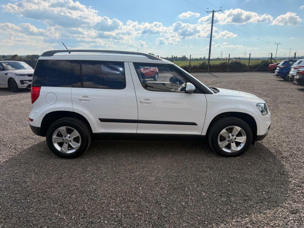Skoda Yeti 2.0 Tdi S Outdoor 4Wd Euro 5 White #6