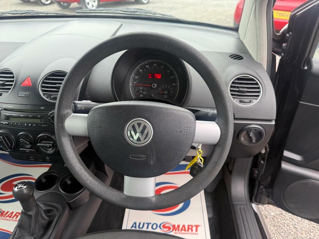 Volkswagen Beetle 1.6 Luna 8V 101 Bhp Beige #19