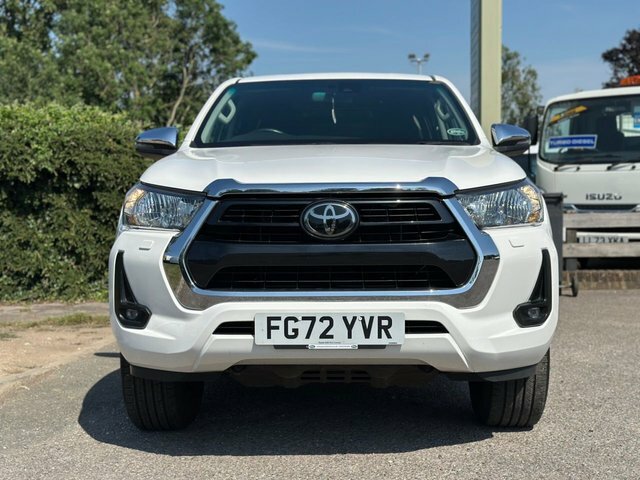 Toyota HILUX D-4d Icon Pickup Double White #6
