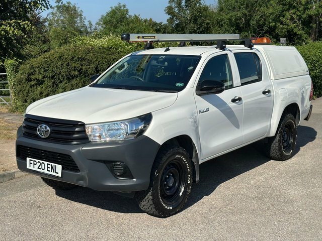Toyota HILUX D-4d Active Pickup Extended White #2