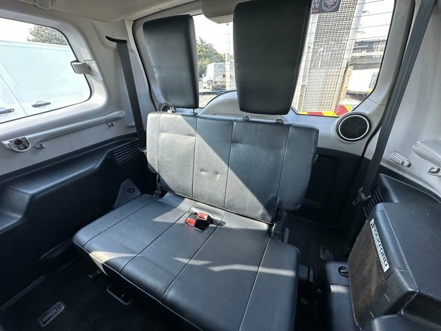 Mitsubishi Shogun Seat 3.2L Silver #3