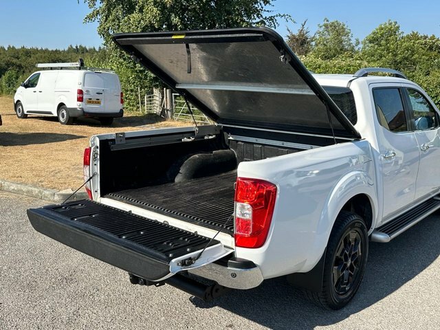 Nissan Navara Dci Tekna Pickup Double White #4