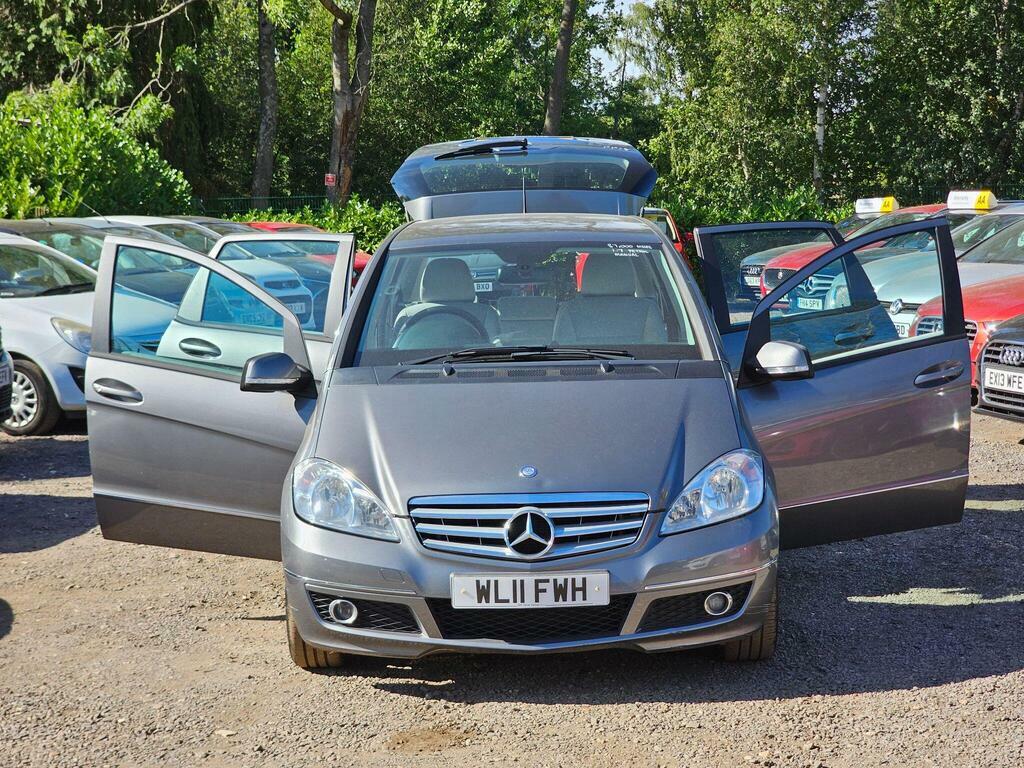 Mercedes-Benz A Class 1.7 A180 Blueefficiency Avantgarde Se WL11FWH Grey #3