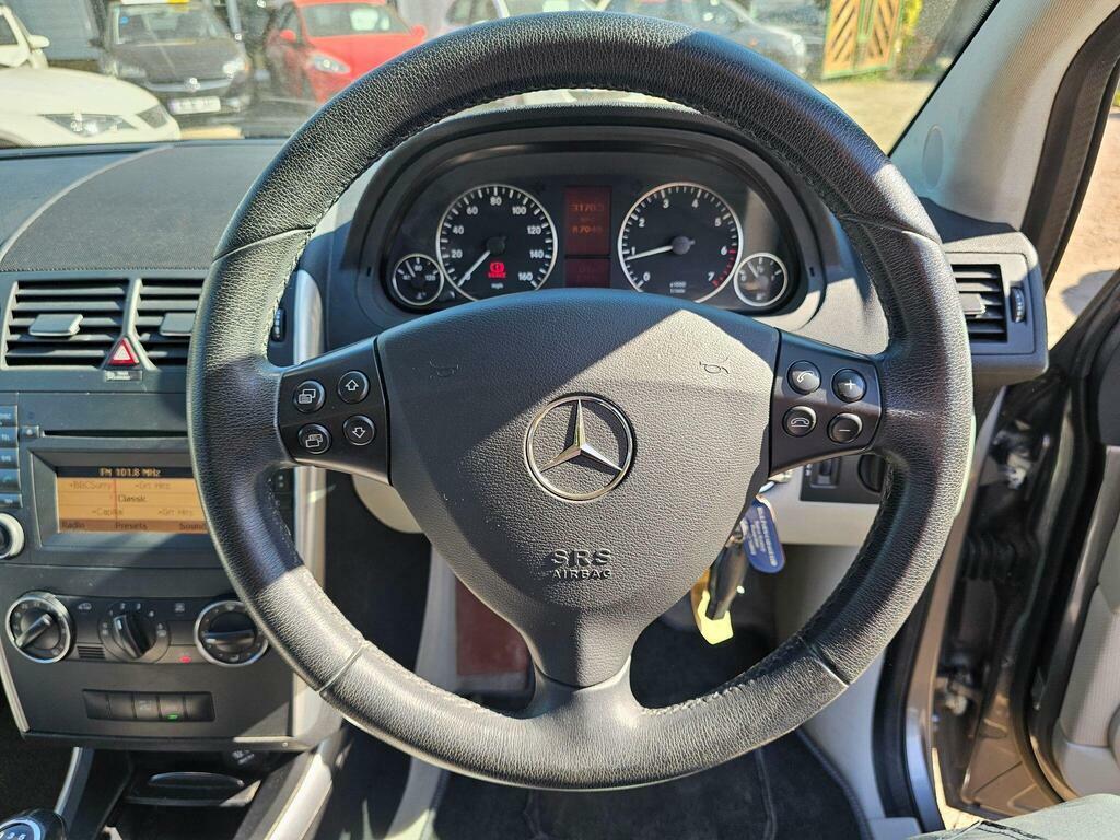 Mercedes-Benz A Class 1.7 A180 Blueefficiency Avantgarde Se WL11FWH Grey #4