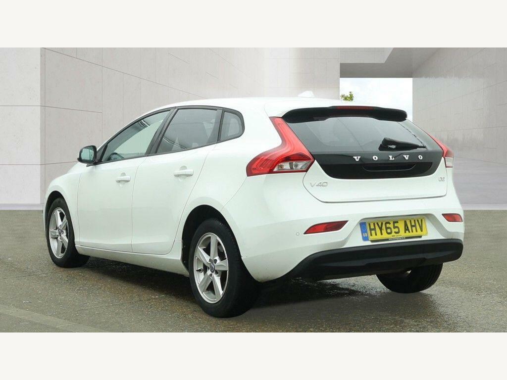 Volvo V40 2.0 D2 Es Euro 6 Ss White #3