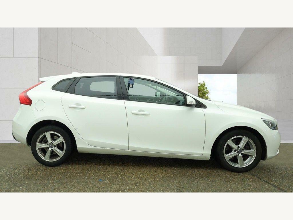 Volvo V40 2.0 D2 Es Euro 6 Ss White #5