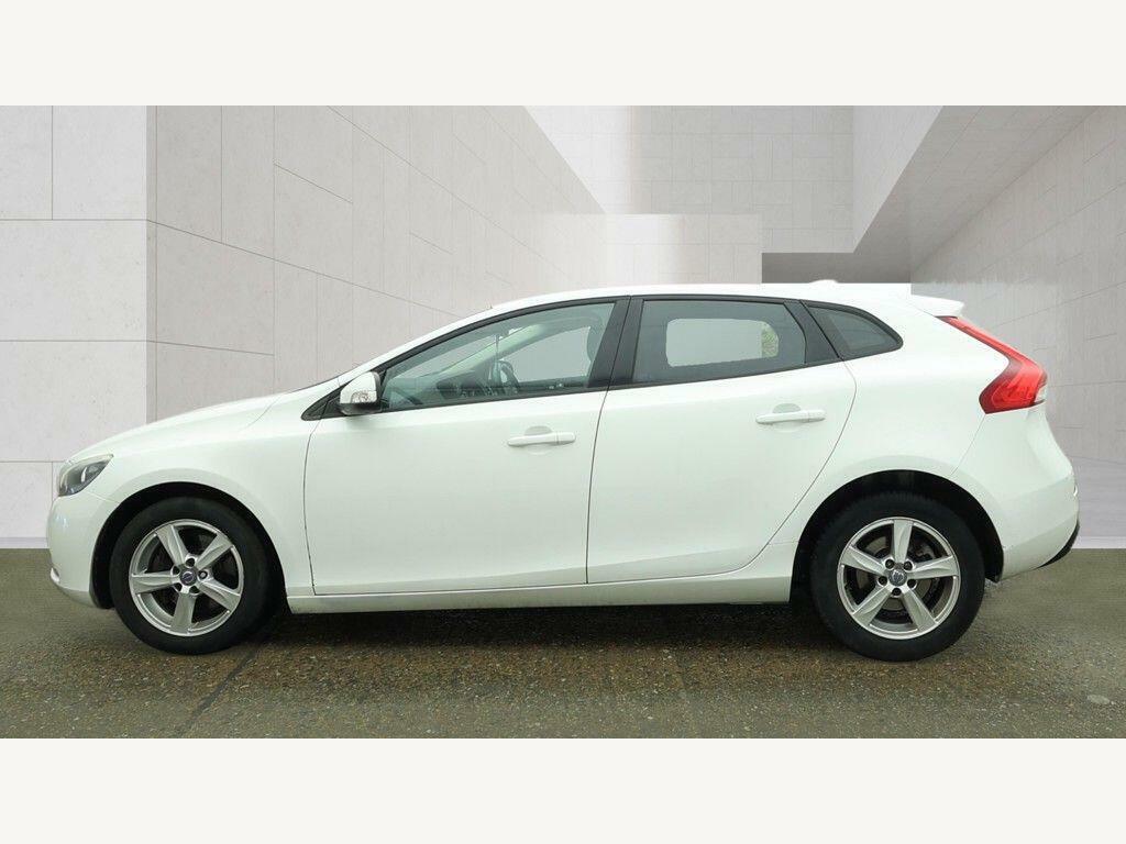Volvo V40 2.0 D2 Es Euro 6 Ss White #6
