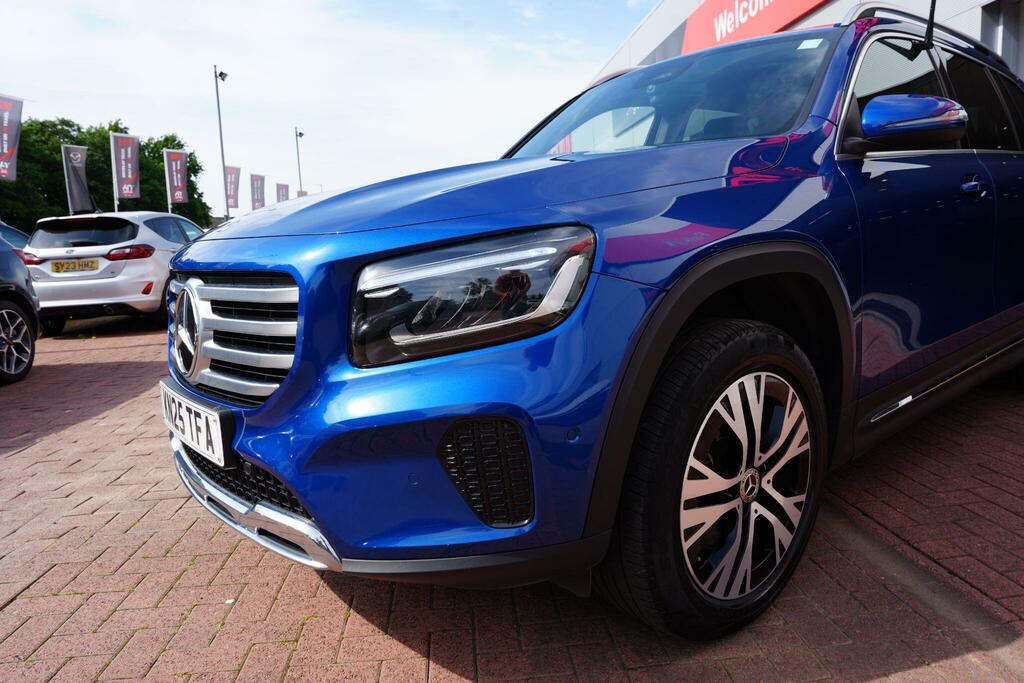 Mercedes-Benz GLB Class 1.3 Glb200h Mhev Sport Executive Suv Blue #4