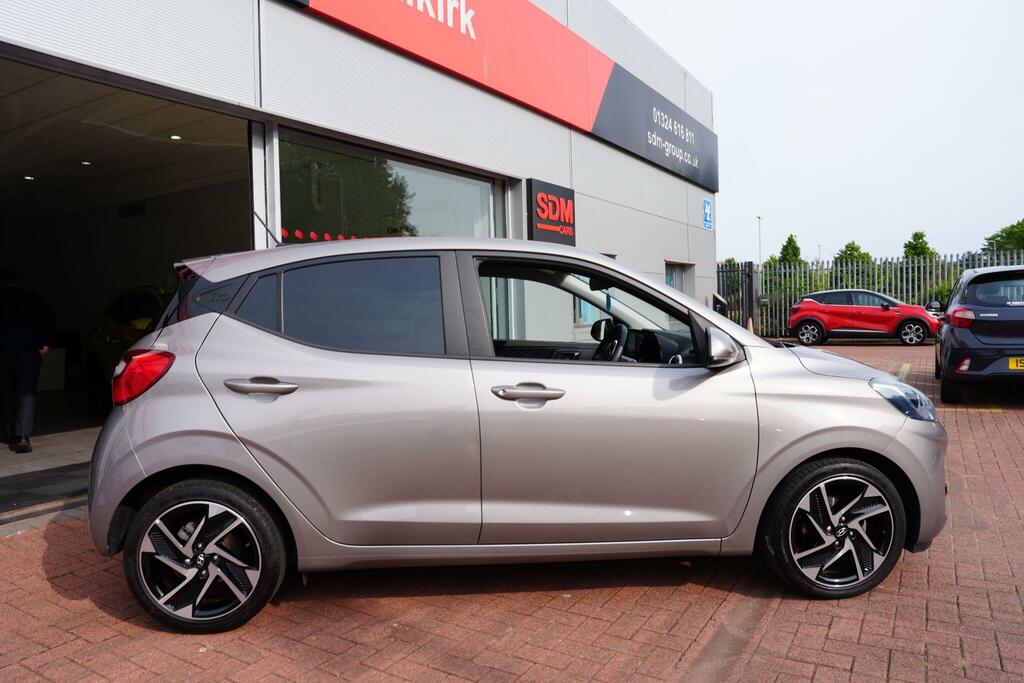 Hyundai I10 1.2 Premium Euro 6 Ss Brown #2