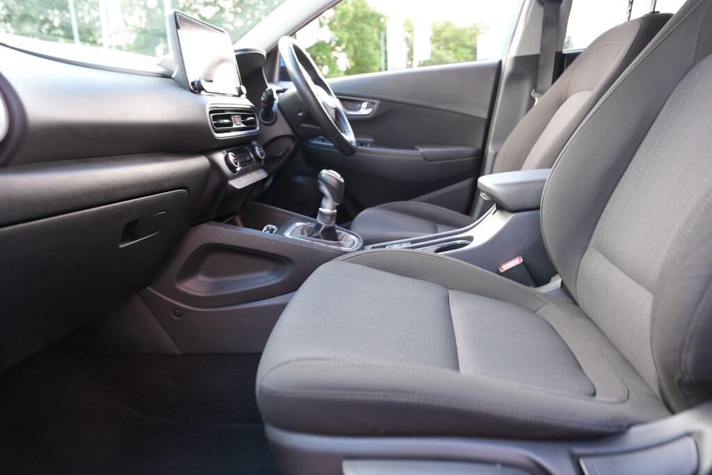 Hyundai Kona Automatic Black #54