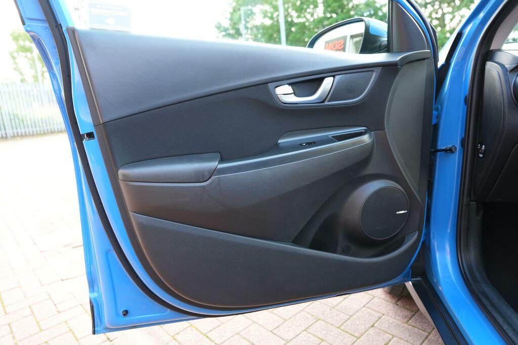 Hyundai Kona Automatic Black #45
