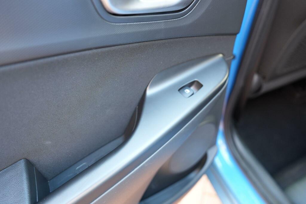 Hyundai Kona Automatic Black #60