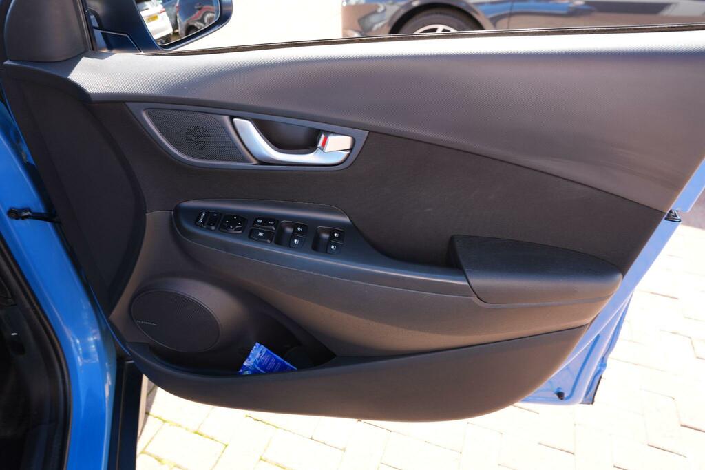 Hyundai Kona Automatic Black #43