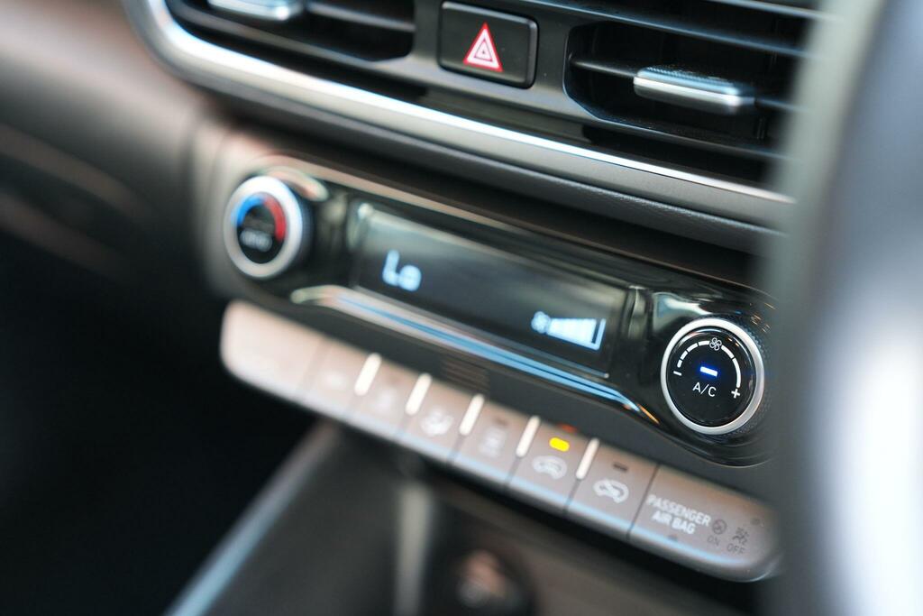 Hyundai Kona Automatic Black #37