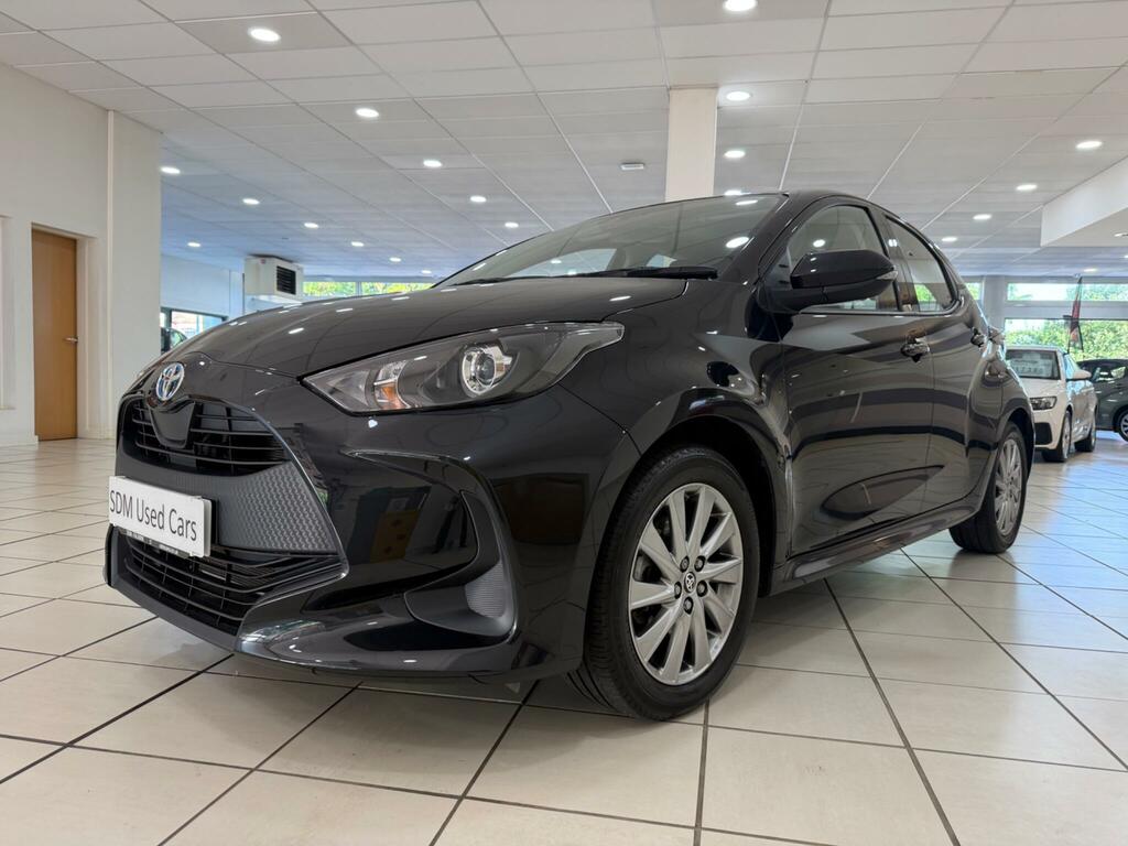 Toyota Yaris 1.5 Vvt-h Icon Hatchback Hybrid E-cvt E Black #3