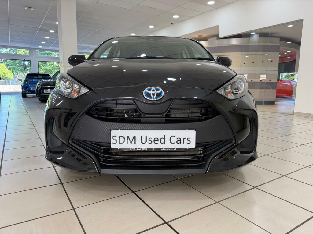 Toyota Yaris 1.5 Vvt-h Icon Hatchback Hybrid E-cvt E Black #2