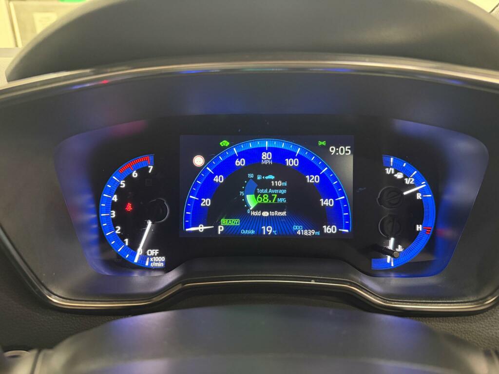 Toyota Corolla 1.8 Icon Tech 121 Bhp White #39