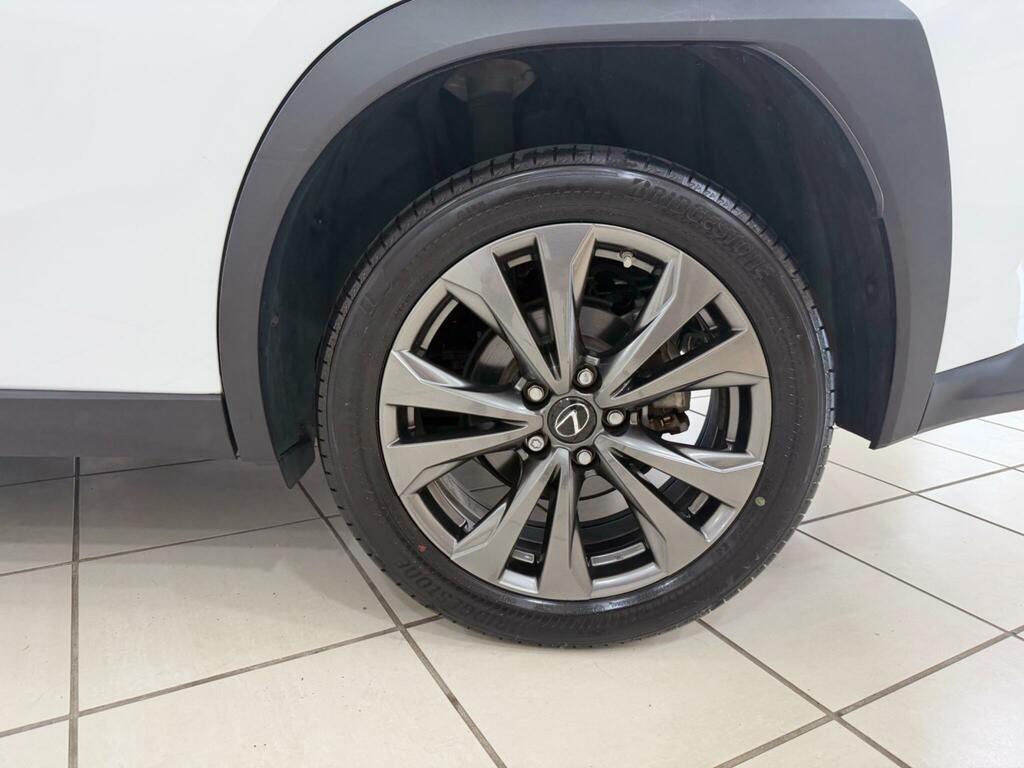 Lexus UX 250H 2.0 Cvt Premium Plus White #31