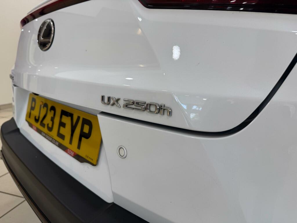 Lexus UX 250H 2.0 Cvt Premium Plus White #45