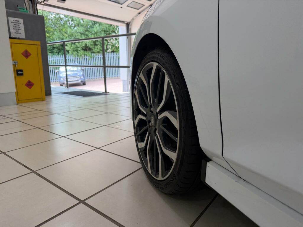 Ford Fiesta 1.5 Ecoboost St-2 Navigation White #34