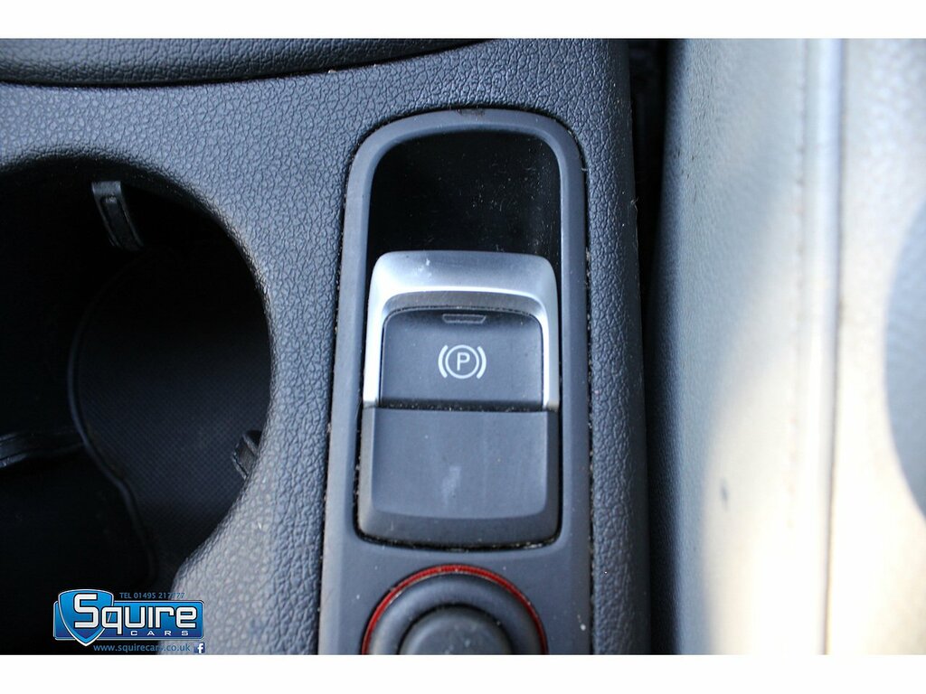 Audi Q3 2.0 Tdi 177 Quattro S Tronic Se Cwvehiclemarketing White #12