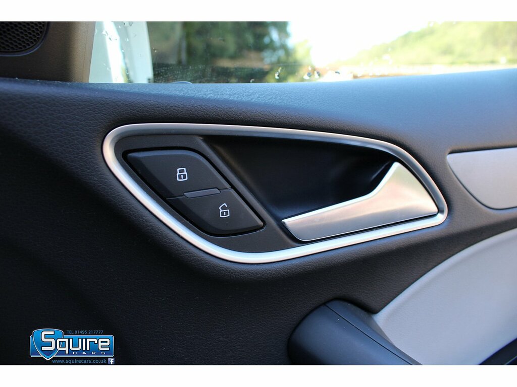 Audi Q3 2.0 Tdi 177 Quattro S Tronic Se Cwvehiclemarketing White #9