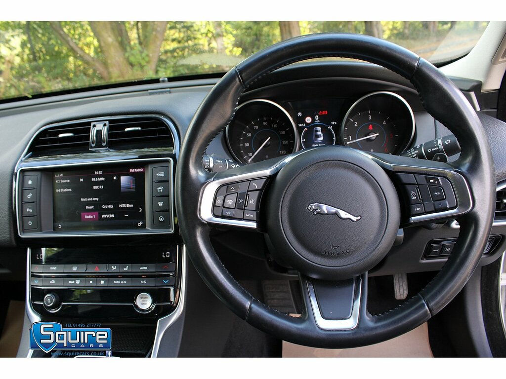Jaguar XE I R-sport Black #9