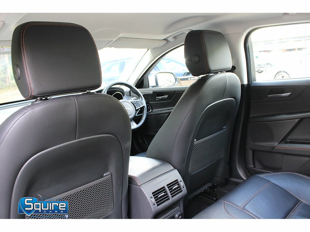 Jaguar XE I R-sport Black #19