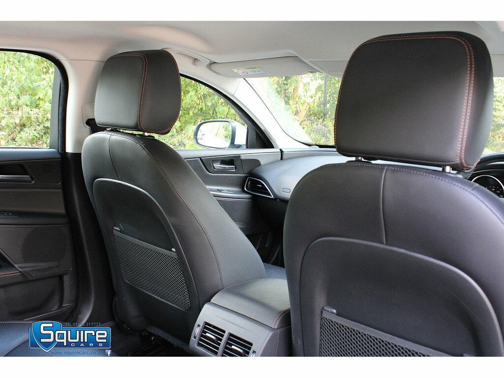 Jaguar XE I R-sport Black #16