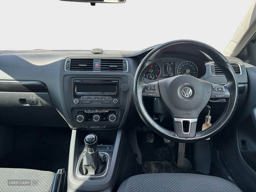 Volkswagen Jetta 1.6 Tdi Cr Bluemotion Tech Se Silver #6