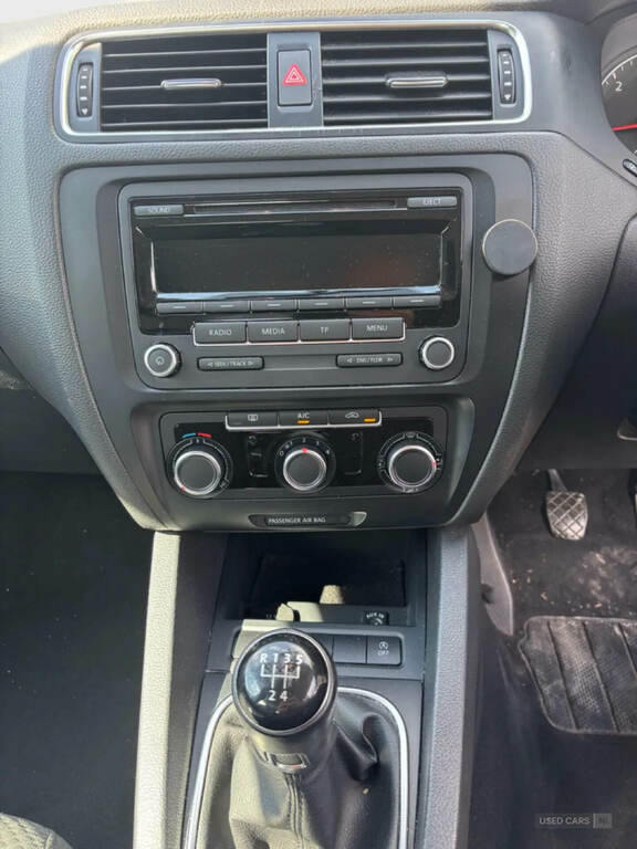 Volkswagen Jetta Saloon 2.0 Tdi Sport Dsg Euro 5 201363 White #7