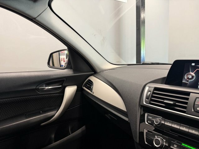 BMW 1 Series 1.5 118I Sport Hatchback Euro 6 Black #13