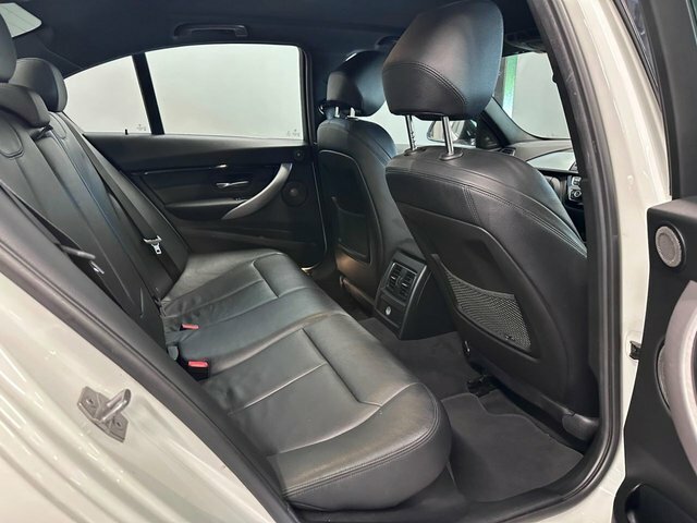 BMW 3 Series 2.0L 330E Se 181 Bhp Silver #20