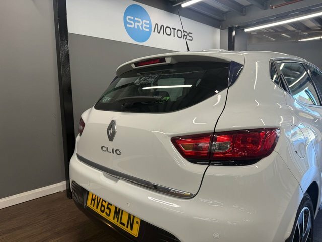 Renault Clio 2015 0.9 Tce Dynamique Nav Hatchback Ma White #6