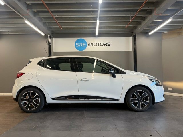 Renault Clio 2015 0.9 Tce Dynamique Nav Hatchback Ma White #3