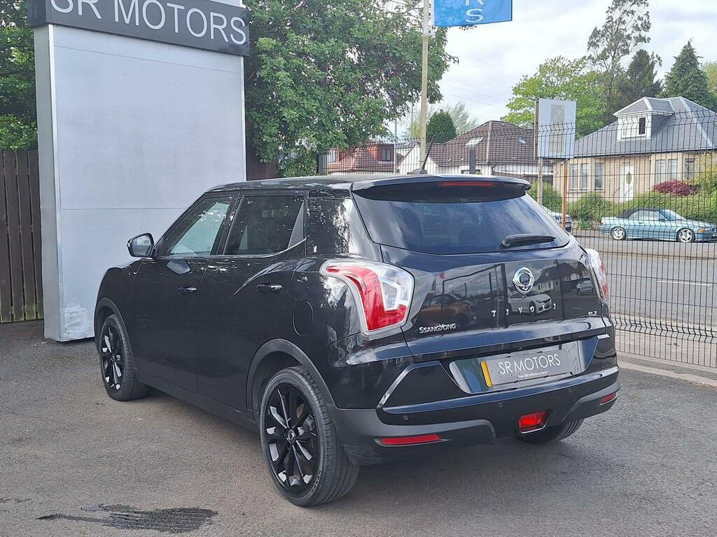 SsangYong Tivoli Suv 1.6 E-xgi Elx Euro 6 Ss 201818 Black #4