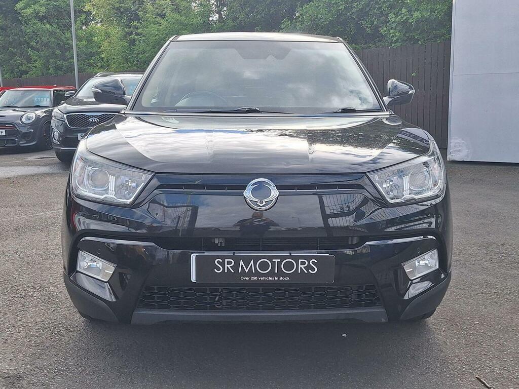 SsangYong Tivoli Suv 1.6 E-xgi Elx Euro 6 Ss 201818 Black #2