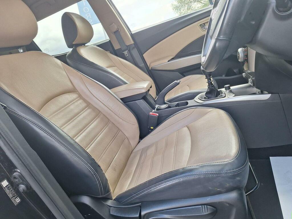 SsangYong Tivoli E-xgi Elx White #22
