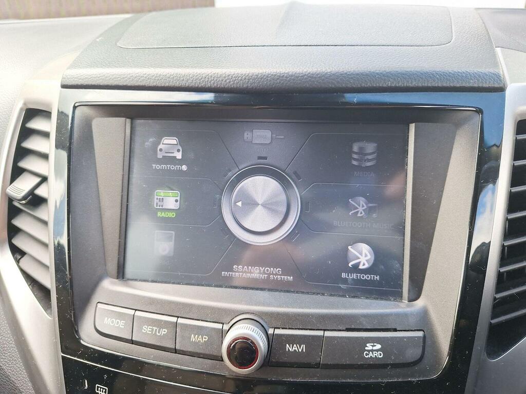 SsangYong Tivoli E-xgi Elx White #17