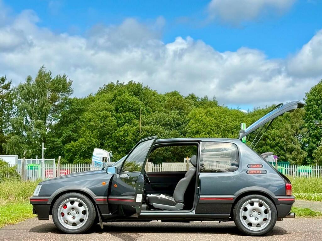 Peugeot 205 Hatchback White #8