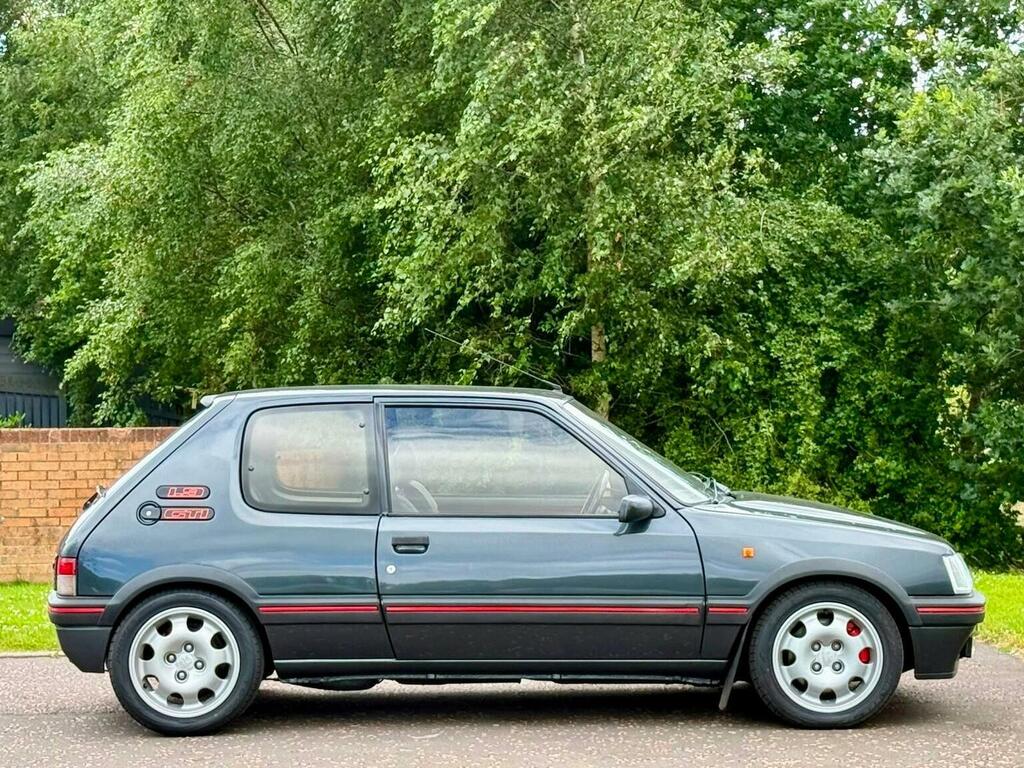 Peugeot 205 Hatchback White #12