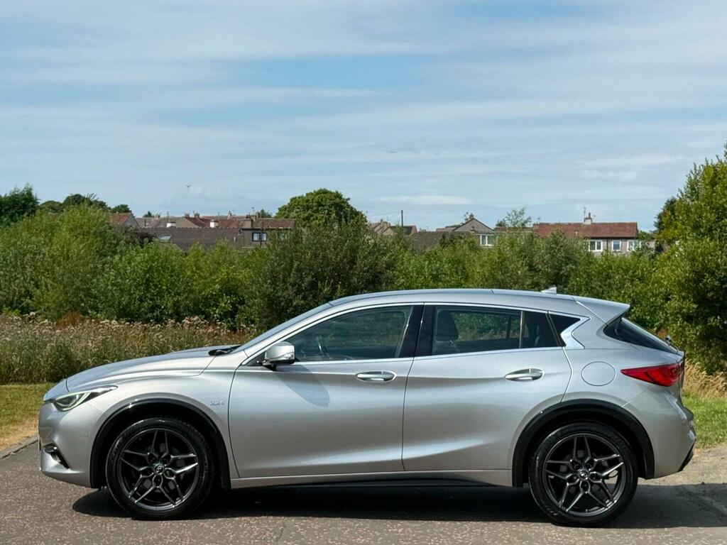 Infiniti Q30 Hatchback 2.2D Premium Tech Intouch Dct Euro 6 S Silver #6