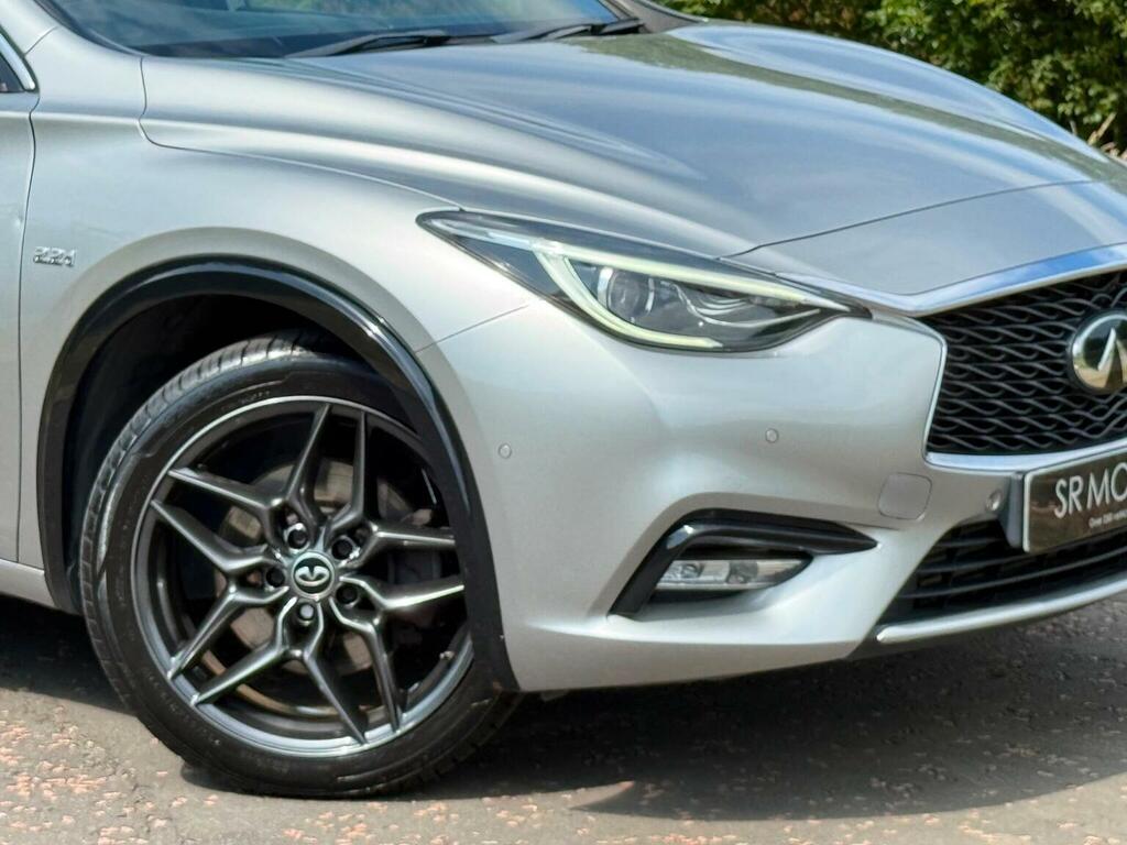 Infiniti Q30 Hatchback 2.2D Premium Tech Intouch Dct Euro 6 S Silver #3
