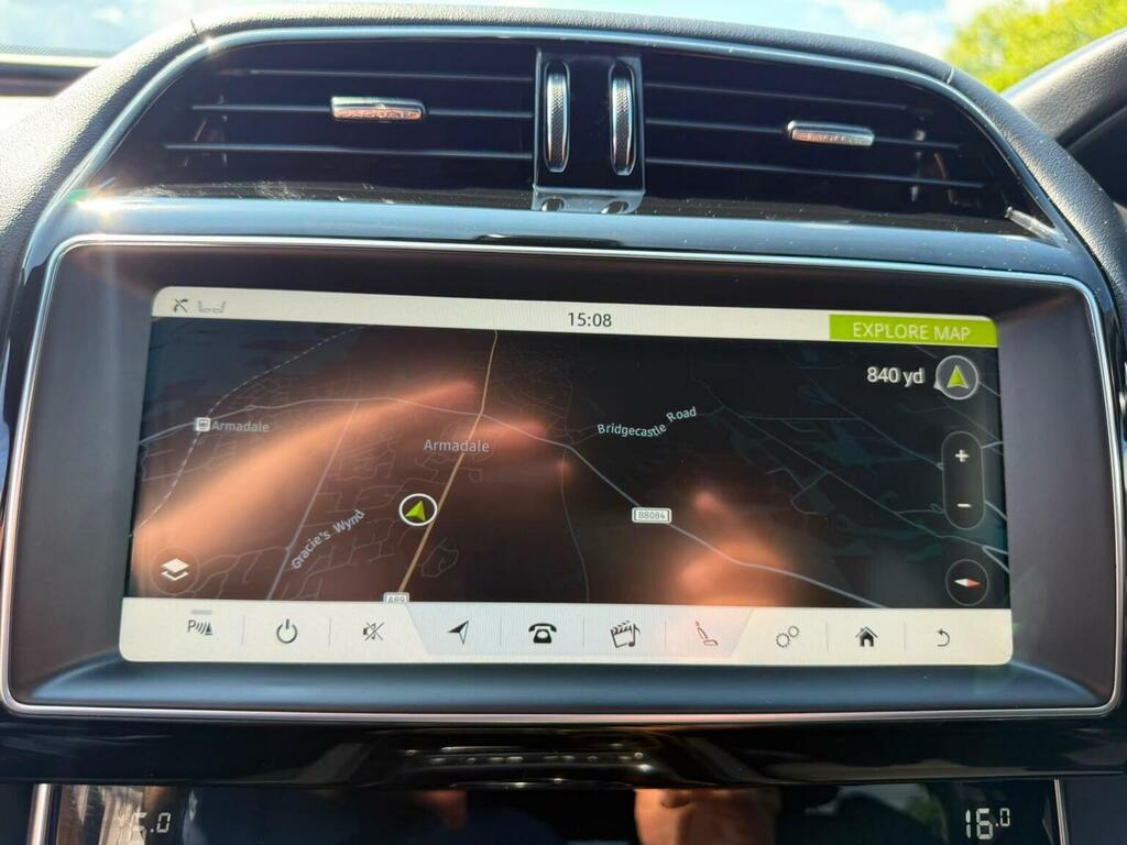 Jaguar XE 2.0 D180 R-dynamic Vq Black #37