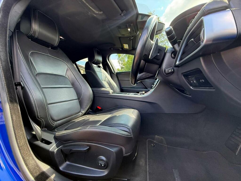 Jaguar XE 2.0 D180 R-dynamic Vq Black #14