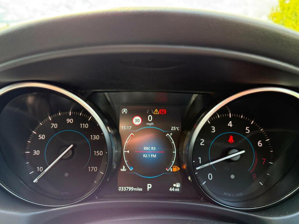 Jaguar XE 2.0 D180 R-dynamic Vq Black #38