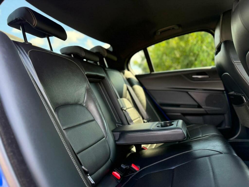 Jaguar XE 2.0 D180 R-dynamic Vq Black #16