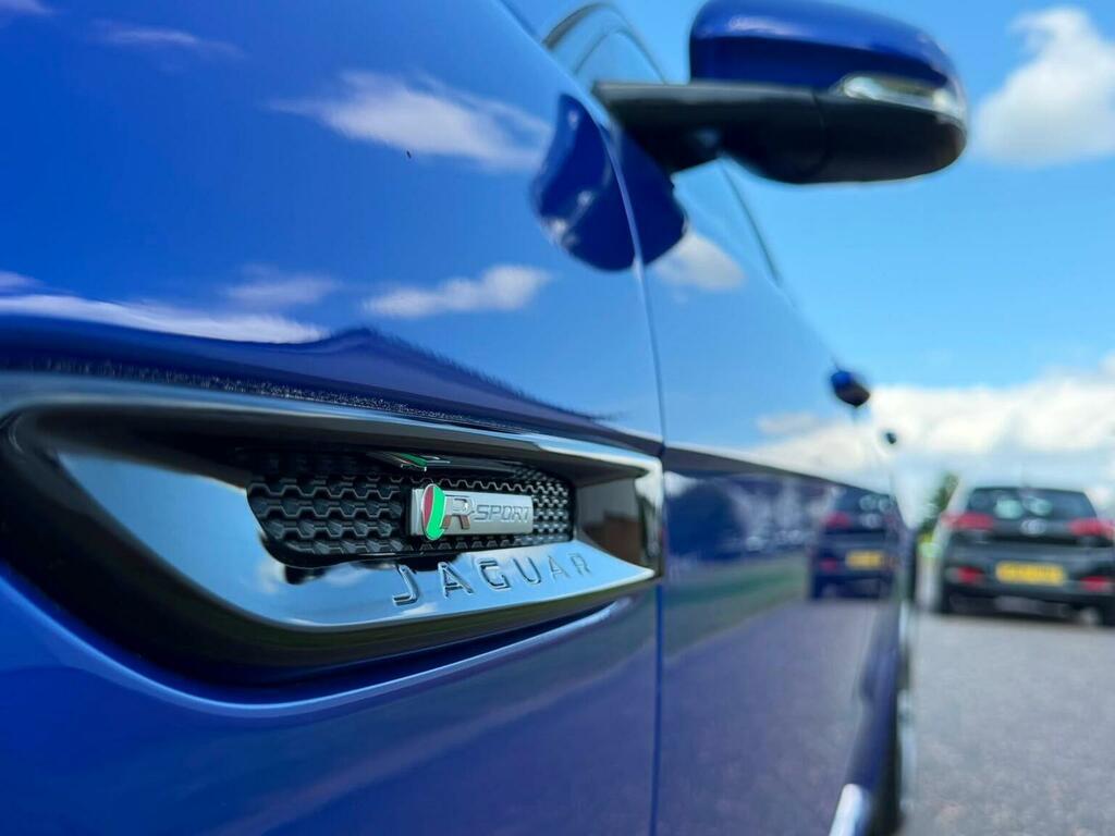 Jaguar XE 2.0 D180 R-dynamic Vq Black #52