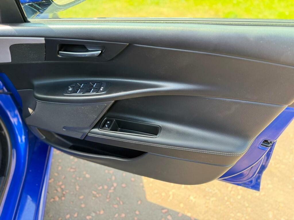 Jaguar XE 2.0 D180 R-dynamic Vq Black #26